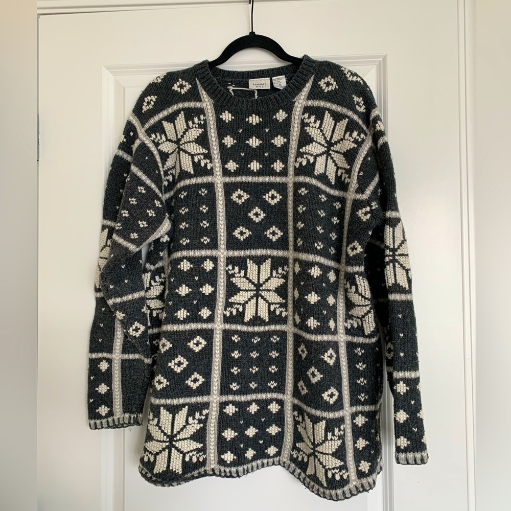 Vintage oversized, patterned winter knit sweater